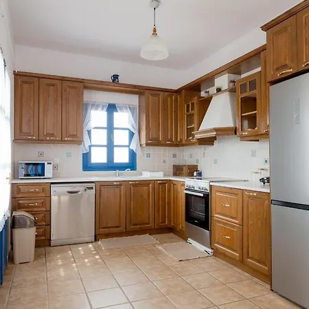 Traditional Cycladic Paros * Naousa (Paros)