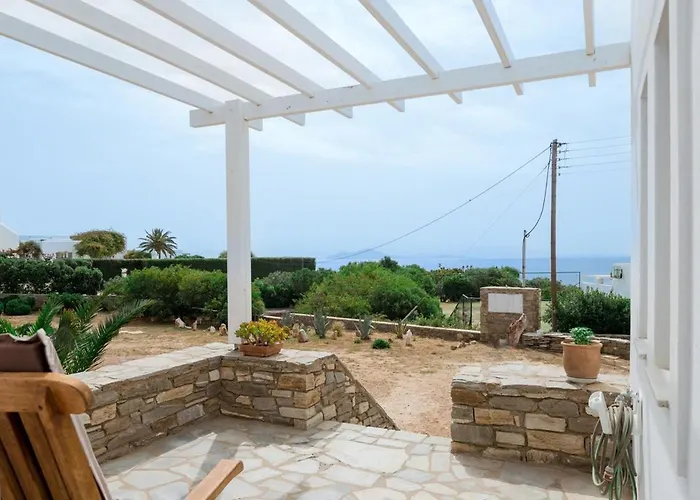 Traditional Cycladic Paros * נאוסה