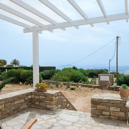 Traditional Cycladic Paros * נאוסה